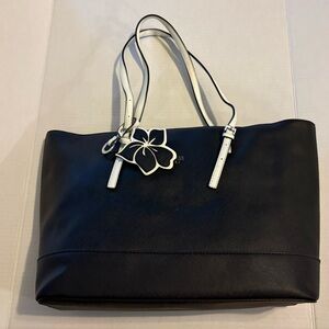 GUESS Black Tote Handbag White Straps Flower Charm Large Shoulder Bag